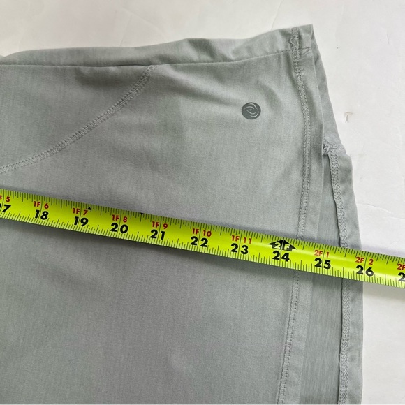 PrAna Women’s Pullover 1/4 Zip Top Sz Large Color Gray Long Sleeves Stretch - Picture 9 of 9